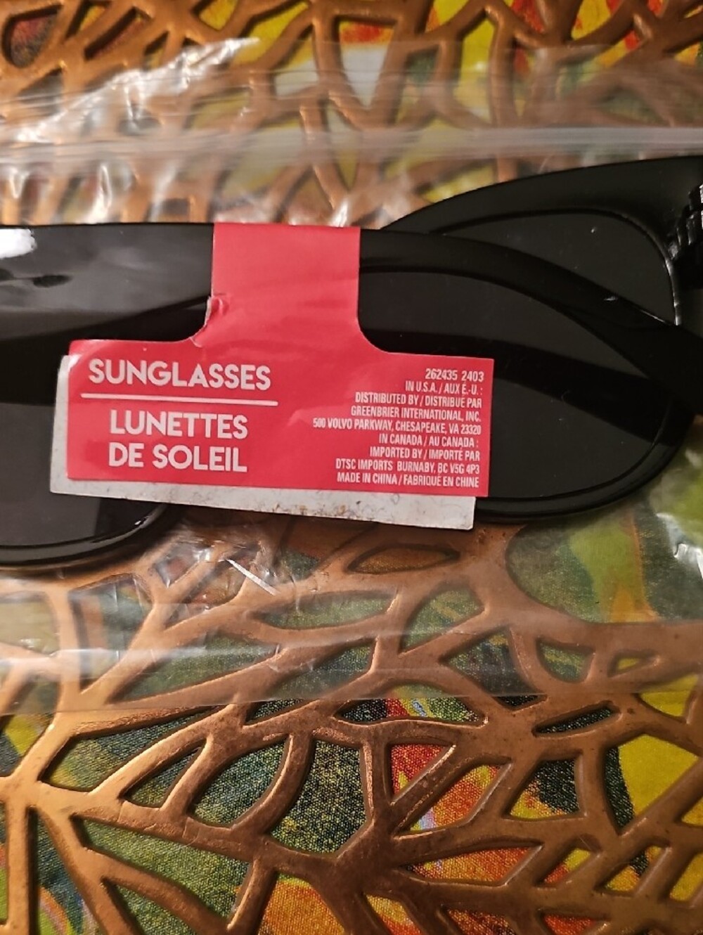 Women’s Black Cat-Eye Sunglasses with UV Protection - Picture 2 of 4